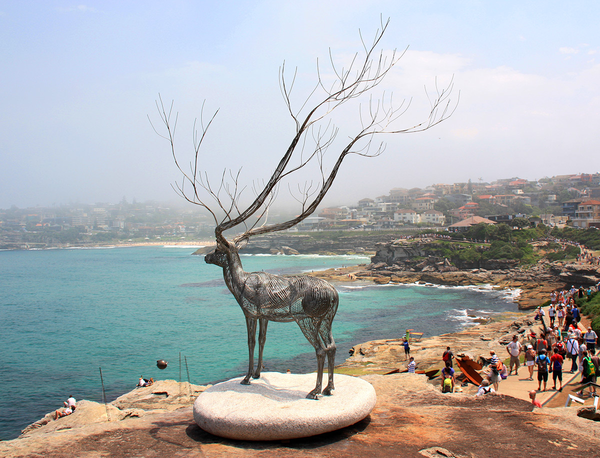 sculpture by Byeong Doo Moon