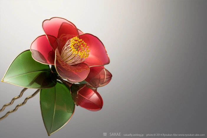 wire and resin flower